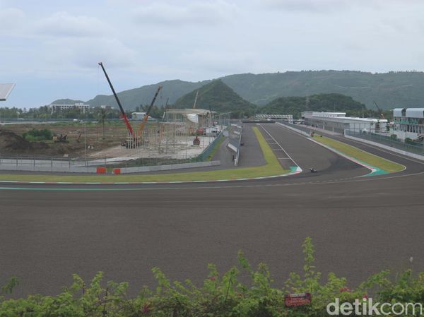 Foto: Intip Bukit Jokowi di Sirkuit Mandalika