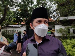 Emil Dardak Kenang Arifin Panigoro: Sering Dapat Wejangan Politik Emil Dardak Kenang Arifin Panigoro: Sering Dapat Wejangan Politik
