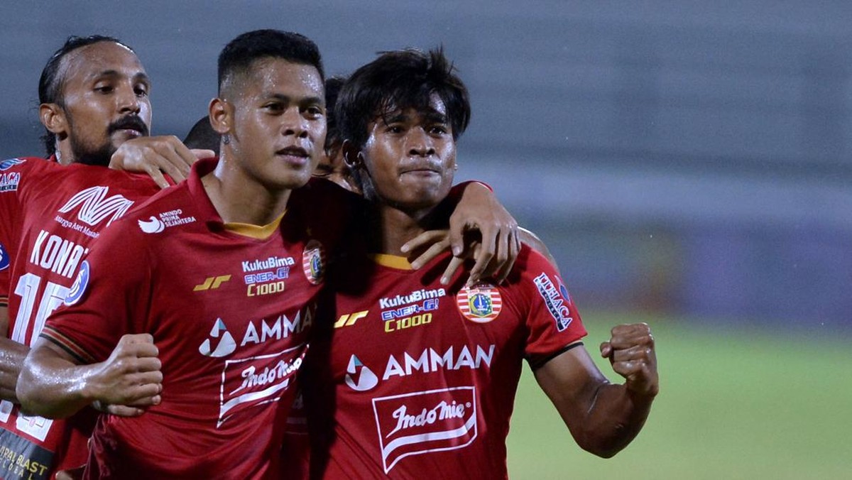 Irfan Jauhari (kanan) saat membela Persija di BRI Liga 1 musim ini. Foto: ANTARA FOTO/FIKRI YUSUF