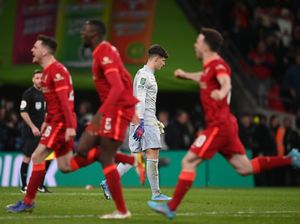 Kepa yang Lagi Kecewa Disemangati oleh Pacar Barunya