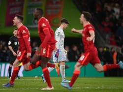 Kepa yang Lagi Kecewa Disemangati oleh Pacar Barunya