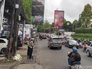 Hari Terakhir Libur Panjang, Volume Kendaraan Menuju Lembang Naik 70% Hari Terakhir Libur Panjang, Volume Kendaraan Menuju Lembang Naik 70%