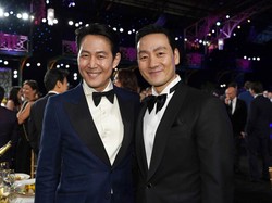 Momen Para Pemain Squid Game Curi Perhatian di Red Carpet Emmy Awards