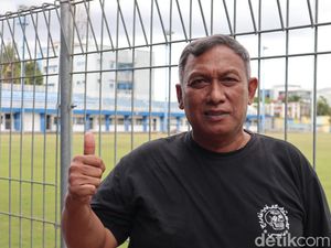 Asep Sumantri, Legenda Persib yang Kini Bergelar Doktor Asep Sumantri, Legenda Persib yang Kini Bergelar Doktor