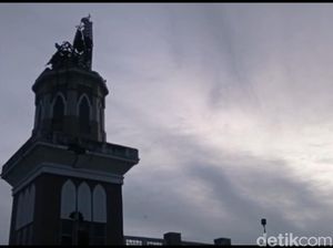 Polisi Selidiki Penyebab Ambruknya Menara Masjid di Tasikmalaya Polisi Selidiki Penyebab Ambruknya Menara Masjid di Tasikmalaya