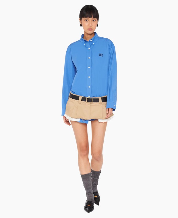 Oversized poplin shirt dan Chino miniskirt Miu Miu