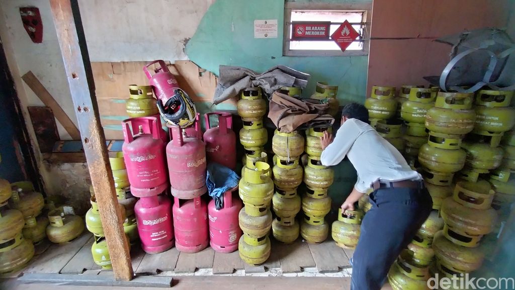 Penjual LPG di Bandung.
