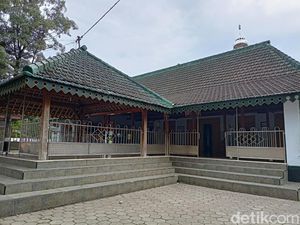 Gus Miftah Ngaku Keturunan Kiai Ageng Hasan Besari, Ini Kata Pesantren Tegalsari Gus Miftah Ngaku Keturunan Kiai Ageng Hasan Besari, Ini Kata Pesantren Tegalsari