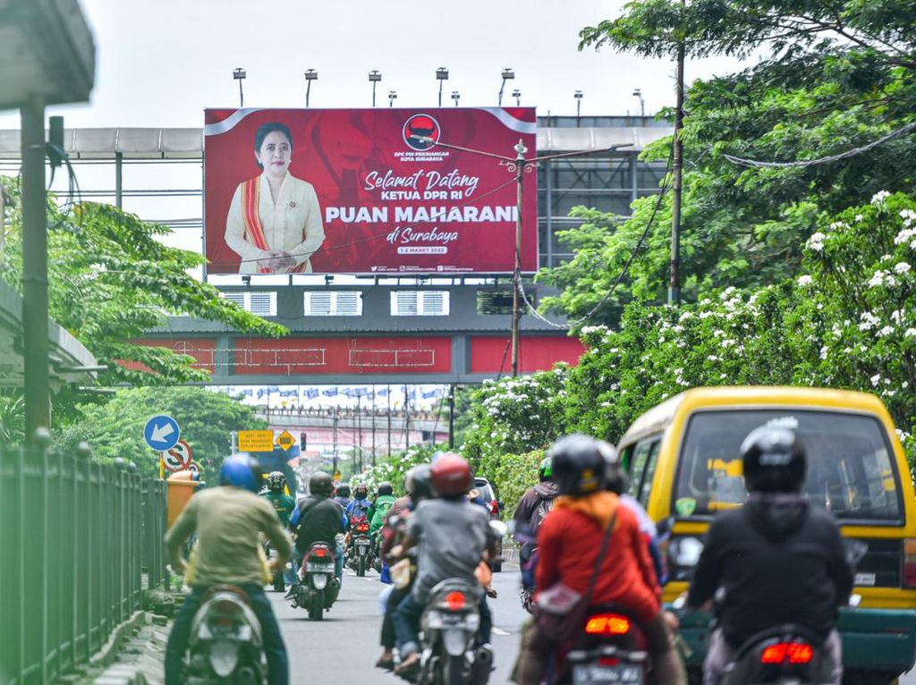 Kader PDIP Bersiap Sambut Kehadiran Puan Maharani di Surabaya Kader PDIP Bersiap Sambut Kehadiran Puan Maharani di Surabaya