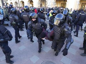 Memprotes Invasi ke Ukraina, 2.114 Demonstran Rusia Ditahan dalam Sehari Memprotes Invasi ke Ukraina, 2.114 Demonstran Rusia Ditahan dalam Sehari