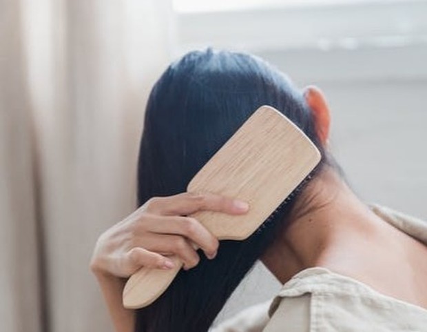 Stress is one of the triggers for hair loss, reduce your stress during or after exposure to Covid-19/Photo: pexels.com/Greta Hoffman
