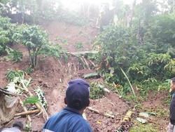 Kudus Dikepung Bencana, Tebing Longsor-Tanggul Jebol