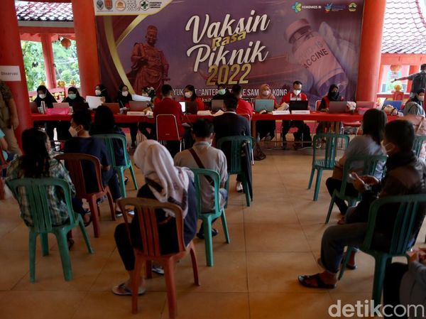 Vaksinasi Rasa Wisata di Klenteng Sam Poo Kong