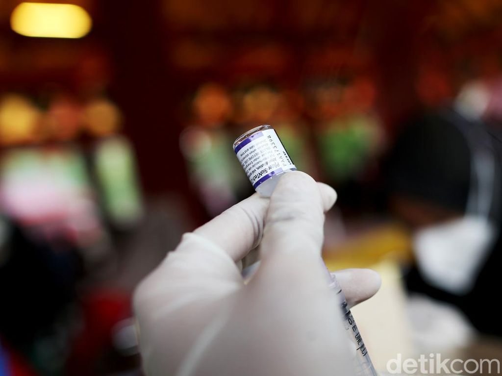 Vaksin Booster di Surabaya Habis