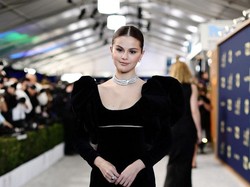 Selena Gomez Cuek Bentuk Tubuh Dihujat