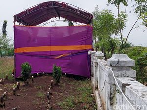 Warga Probolinggo yang Kematiannya Diduga Dianiaya Pendukung Cakades Diautopsi Warga Probolinggo yang Kematiannya Diduga Dianiaya Pendukung Cakades Diautopsi