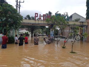 Banjir Rendam Permukiman Warga di Serang, Ketinggian Air Capai 5 Meter