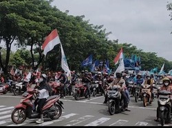 Demo Buruh, Ini Potret Kepadatan Jalan di Surabaya