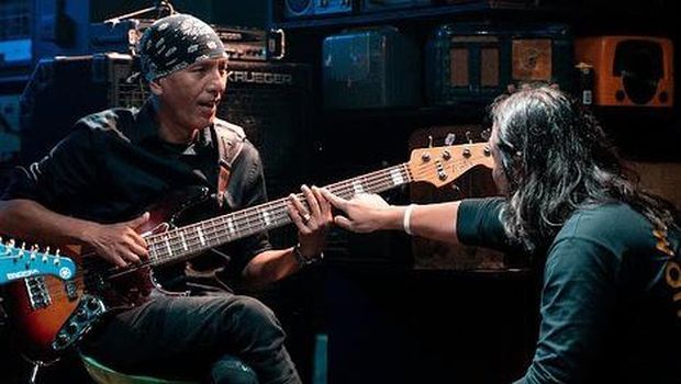 Ello Jadi Vokalis Dewa19