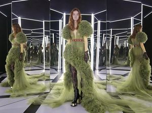 10 Koleksi Kolaborasi Gucci dan Adidas 2022, Sentuhan Sporty di Baju Formal