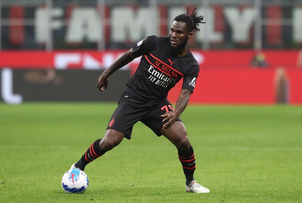 MILAN, ITALY - OCTOBER 16: Franck Kessie of AC Milan in action during the Serie A match between AC Milan and Hellas Verona FC at Stadio Giuseppe Meazza on October 16, 2021 in Milan, Italy. (Photo by Marco Luzzani/Getty Images)