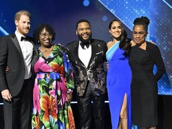 Panampilan Awet Muda Ibu Meghan Markle di Usia 65 yang Jadi Sorotan