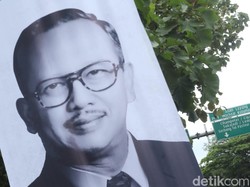 Usulan Gelar Pahlawan untuk Mochtar Kusumaatmadja Ditunda
