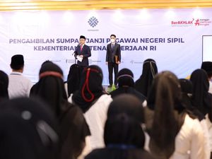 Kemnaker Lantik 167 PNS Baru, Ingatkan Saring Informasi di Medsos