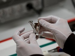 Perang Rusia Bikin Barang Mewah Makin Mahal, Orang Kaya Ogah Belanja