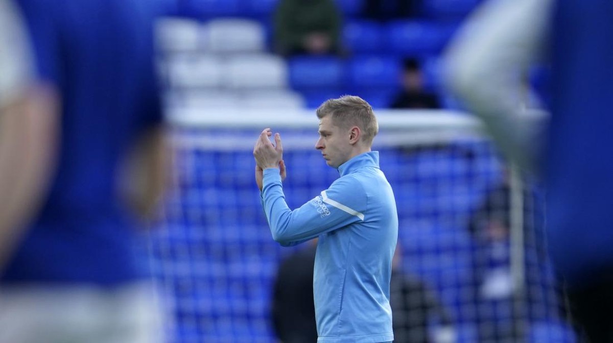 Barcelona disarankan mendatangkan Oleksandr Zinchenko. (Foto: AP/Jon Super)