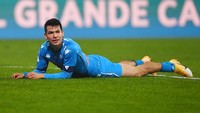Hirving Lozano ada di nomor 6. Winger Napoli ini sudah dilanggar 720 kali (Getty Images)