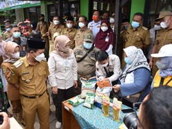 Pemkab Bandung Sebar 60.000 Liter Minyak Goreng Murah ke 31 Kecamatan