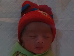 Sungguh Teganya, Bayi Ganteng Ini Ditelantarkan di Pasuruan