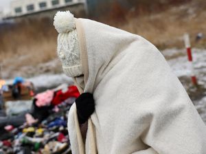 Pengungsi Ukraina Kedinginan di Perbatasan Polandia