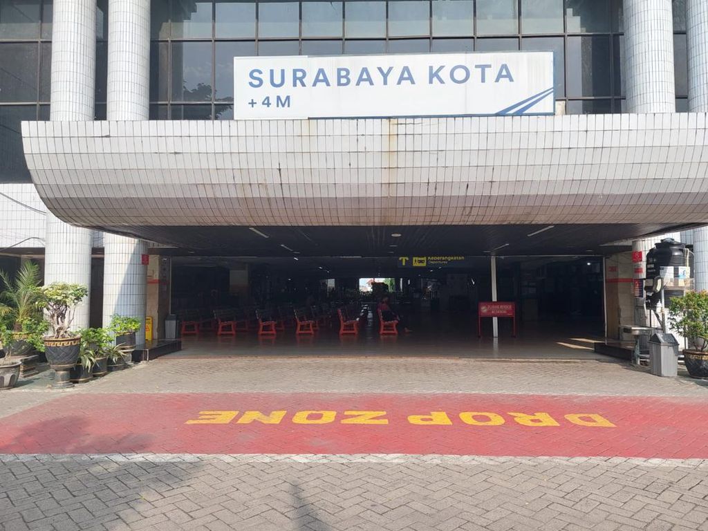 Ini Stasiun Tertua di Surabaya, Sudah Tahu?