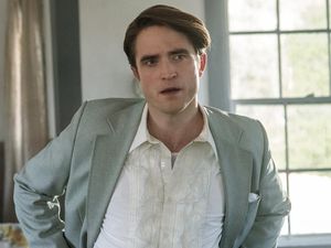 Robert Pattinson si Tukang Bohong