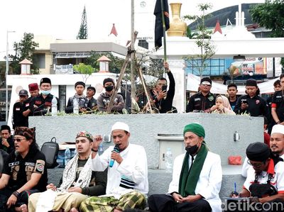 Tuntut Menag Yaqut Dicopot, Massa Demo di Masjid Agung Kota Sukabumi