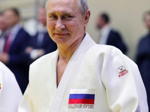 Sabuk Hitam Taekwondo Vladimir Putin Dicabut!