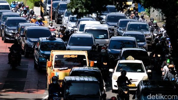 Anies Pamer Macet di Jakarta Turun, Begini Kondisi Lalin Pagi Ini