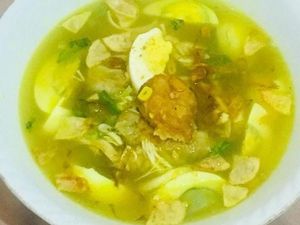 Terdampak Pandemi, Pebisnis Hijab Banting Setir Jual Soto Beromzet Jutaan