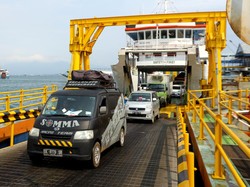 Aturan Terbaru Bawa Mobil Pribadi Antarkota Wajib Vaksin Booster