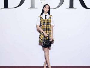Saat Jisoo BLACKPINK Curi Perhatian di Paris Fashion Week