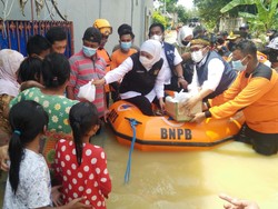 Gubernur Khofifah Siapkan Pompa Air Sedot Banjir di Pamekasan