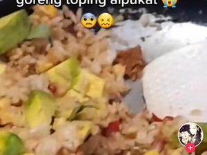 Sang Ibu Bikin Kreasi Nasi Goreng Alpukat, Sekeluarga Langsung Mual