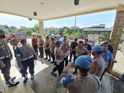 Razia Provost di Polsek Sunda Kelapa, 3 Polisi Gondrong Diminta Cukur