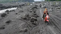 Kerja Keras Guru di Lereng Gunung Semeru