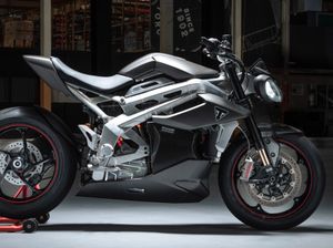 Motor Listrik Triumph yang Enggak Perlu Charger saat Touring Jakarta-Bandung