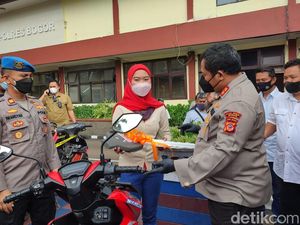 Senangnya Mela, Motornya yang Hilang 2 Minggu Akhirnya Kembali