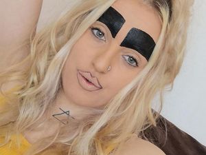 Wanita Beralis Angry Bird Jadi Viral, Diancam Dilaporkan Pihak Berwajib Wanita Beralis Angry Bird Jadi Viral, Diancam Dilaporkan Pihak Berwajib
