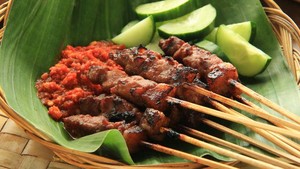 14 Tempat Makan Babi di Solo dan Sukhoarhjo: Rasanya Khas, Juicy, dan Nendang!